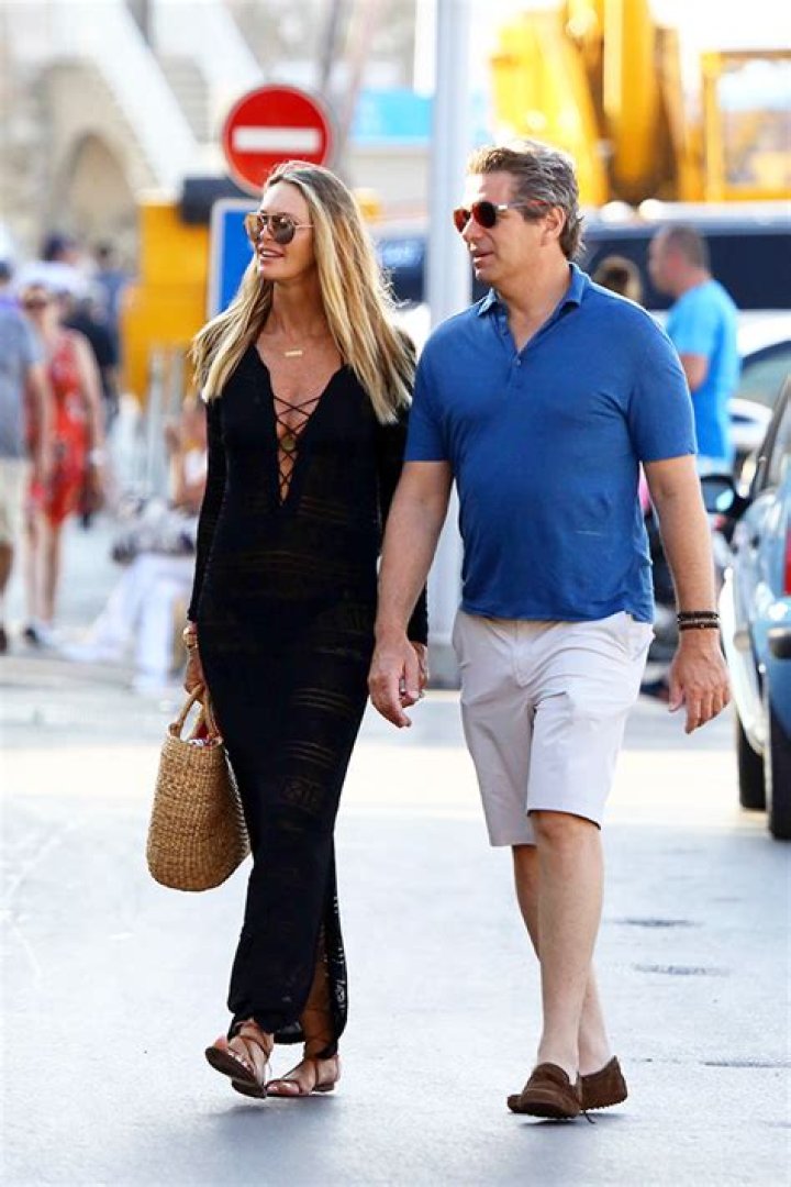 Elle Macpherson Husband, Net Worth, Height, Age