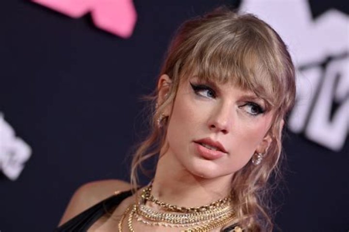 Fall Taylor Swift Has Arrived on the Scene